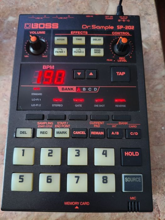 Boss Dr Sample SP-202
