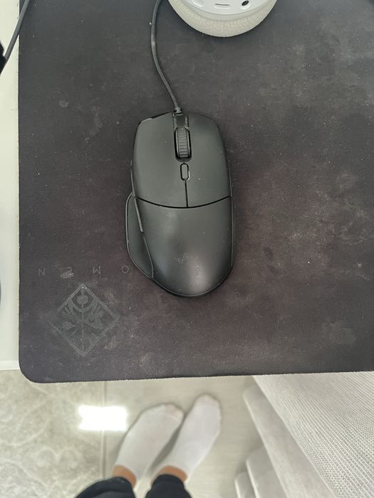 Teclado + Monitor + Rato + Microfone