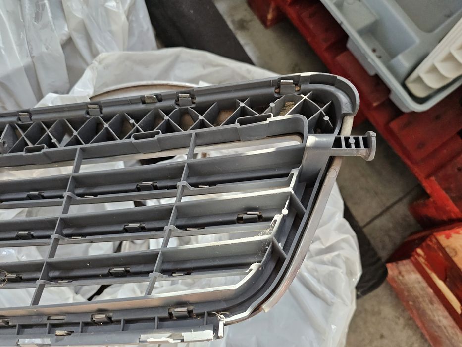 Abschleppösenabdeckung Für Mercedes C-Klasse W205 - Einfacher Einbau!