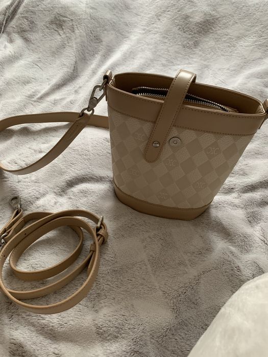 Жіноча шкіряна сумка Atiko