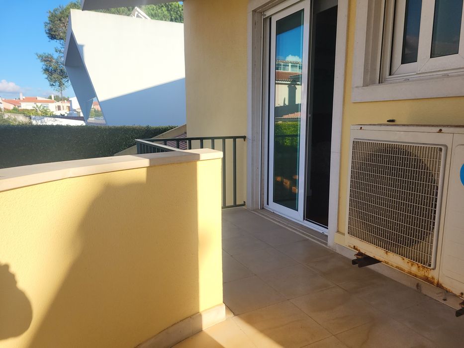 Quarto muito confortável na zona de Cascais 

1 minuto