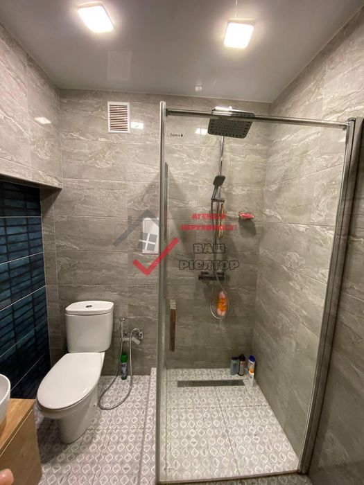 Продаж 3к квартири біля Конкорду