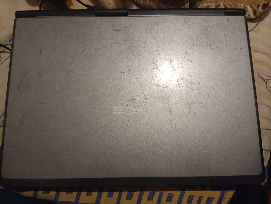 Продам ноутбук в рабочем состоянии