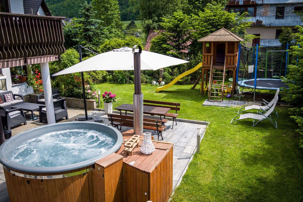 Willa u Baranów noclegi Zakopane balia góralska sauna plac zabaw