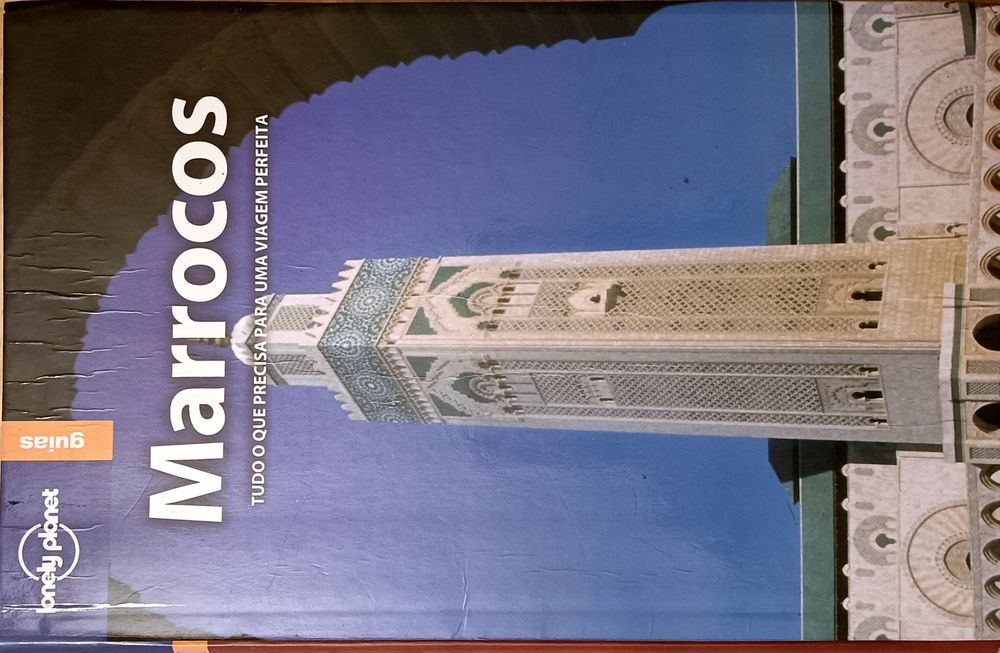 Guias de viagem em bom estado