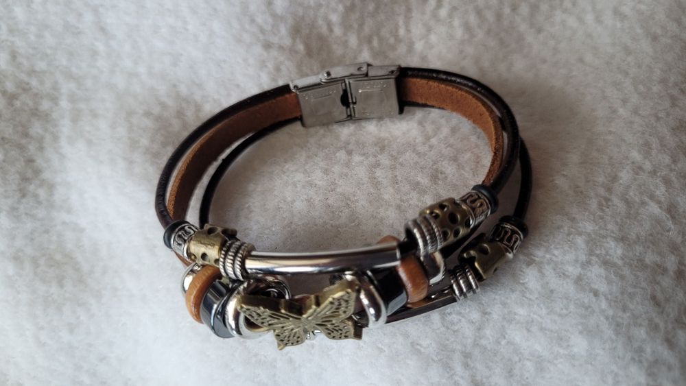 Bransoleta z motylkiem