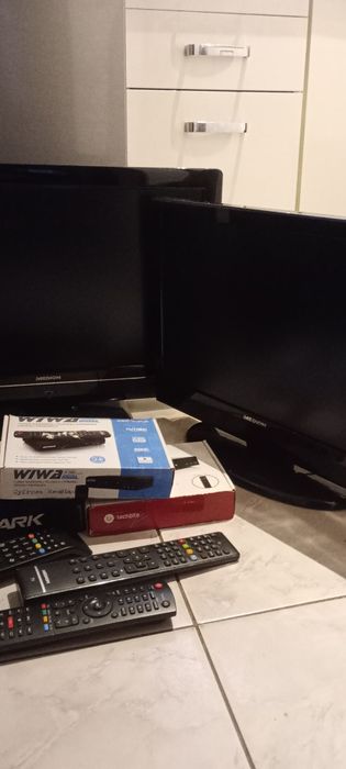 Telewizor 19 cali x2 i 23 cale Medion