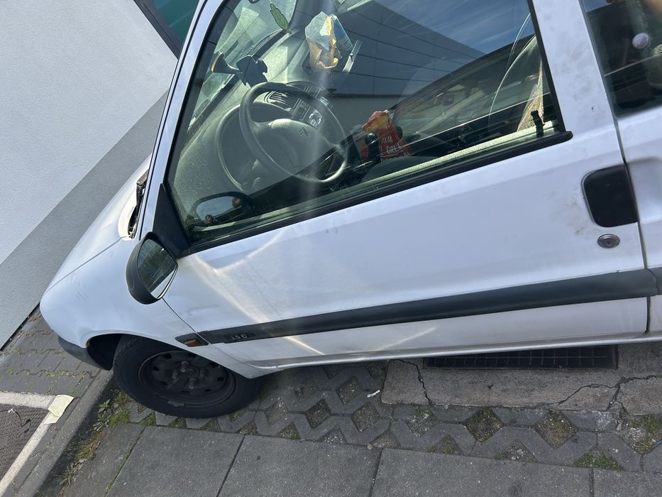 Vendo saxo 1.5d ou troco