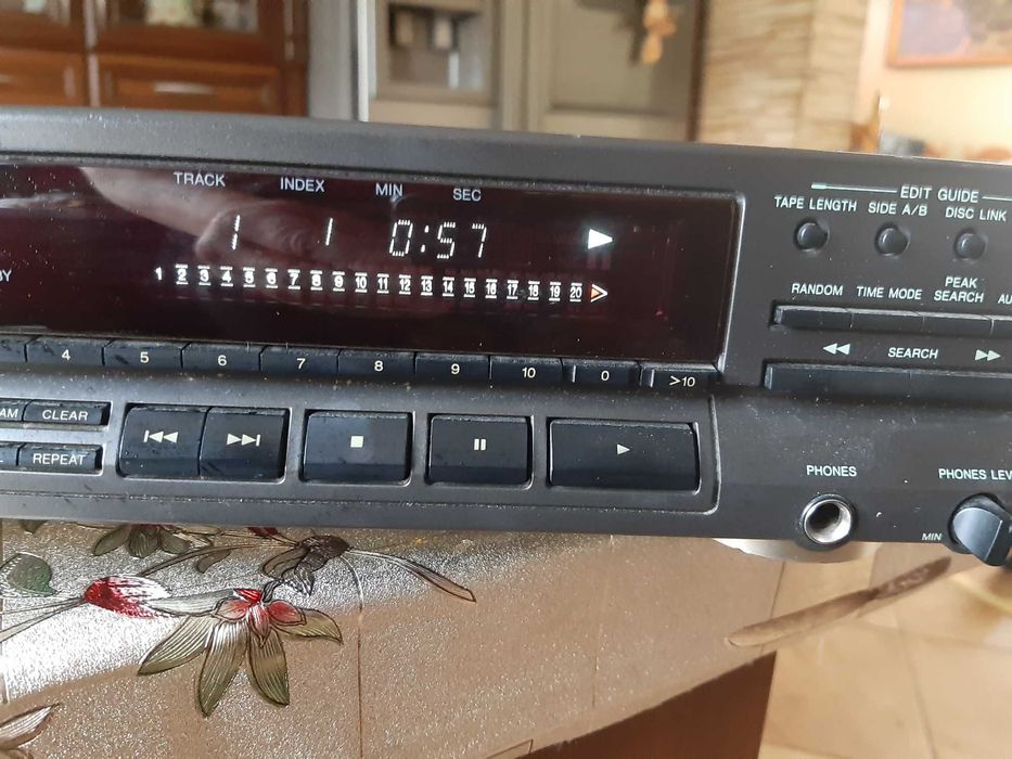 Odtwarzacz CD Technics SL-PG460A