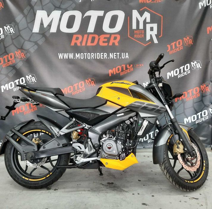 Bajaj Boxer  баджадж боксер пульсар домінар