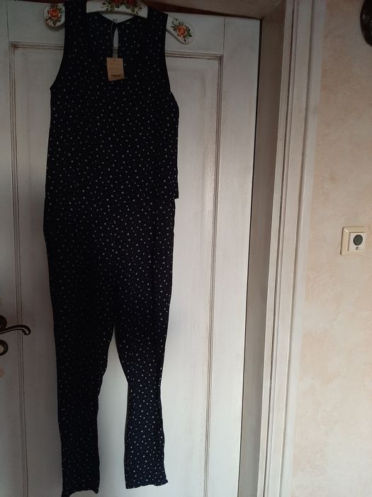 Kombinezon granatowy nowy