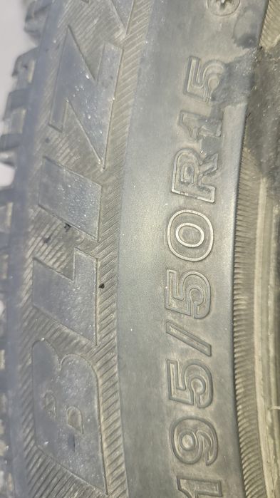Продам зимнию резину Bridgestone Blizzak VRX 195/50R15 на дисках