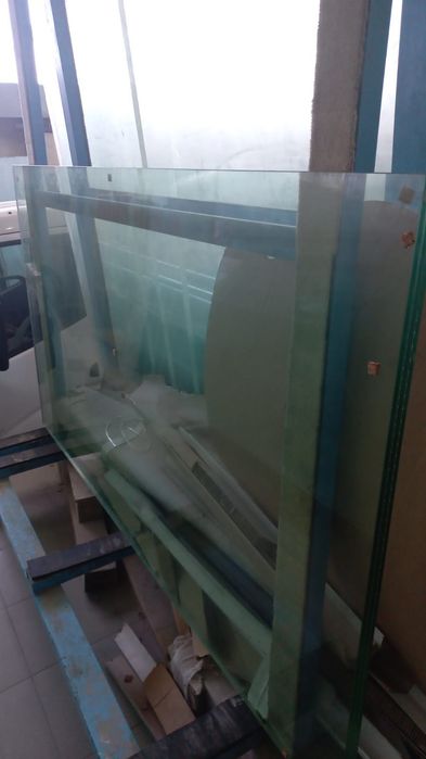 Vidro temperado 1,9m / 1,1m