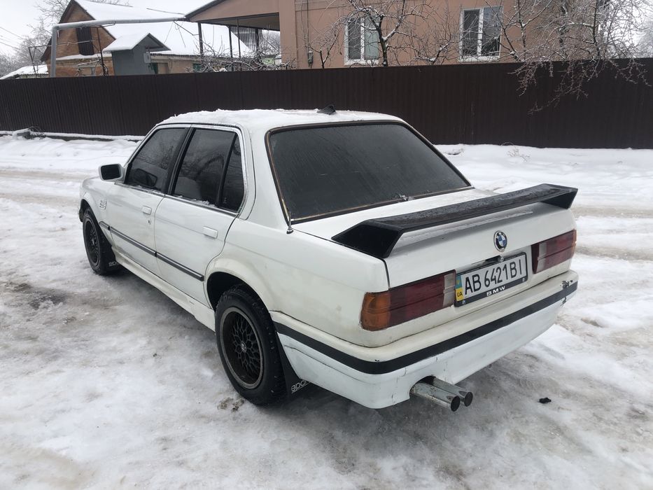 Продам bmw e30 1.8
