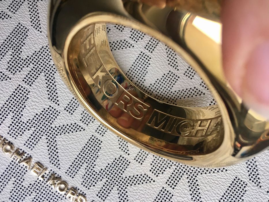 Złota, gruba bransoleta Micheal Kors