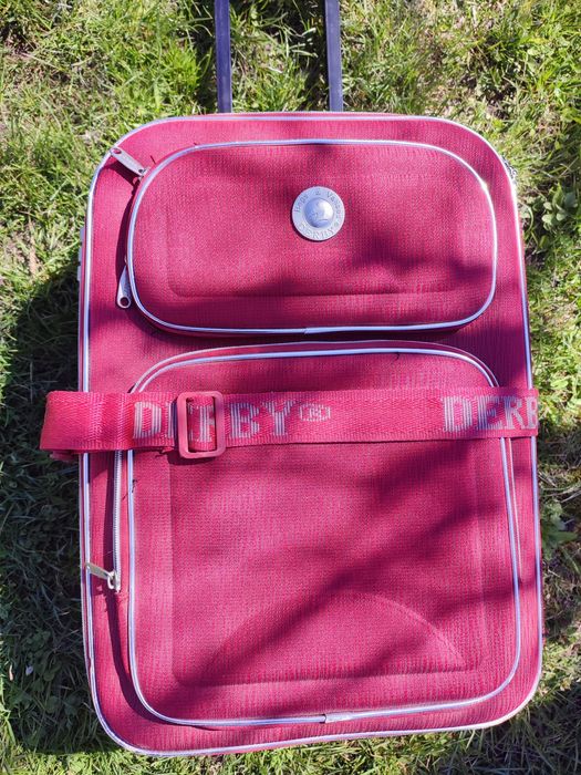 Валіза жіноча в хорошому стані