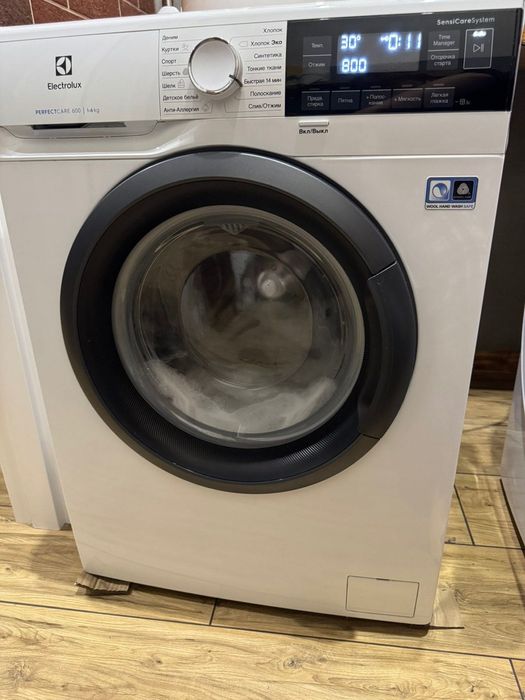 Продам пральну машину  ElectroLux EW6S3R26S