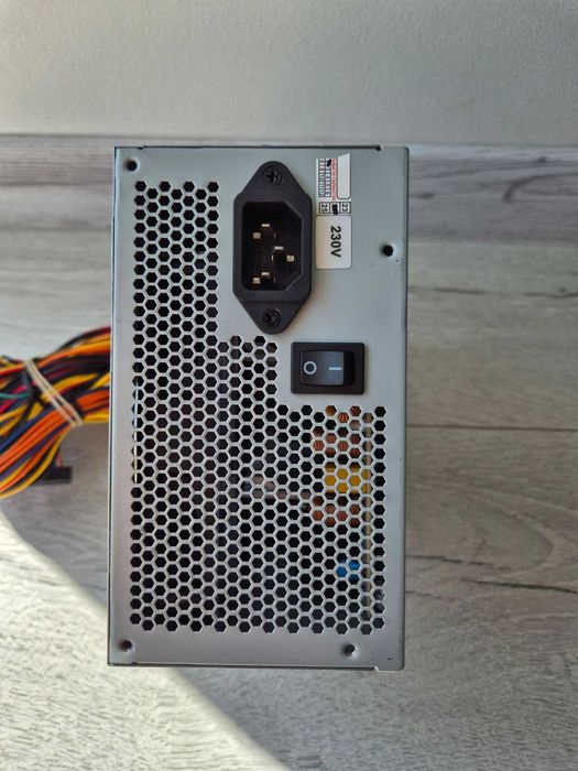 за півціни блок Chieftec iArena GPB-400S \ Value (4+4 CPU\6+2 GPU). Trade-IN