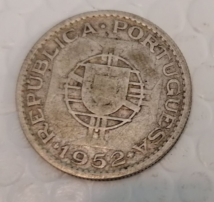 Moedas de 10 esc, angola, republica portuguesa, 1952 e 55