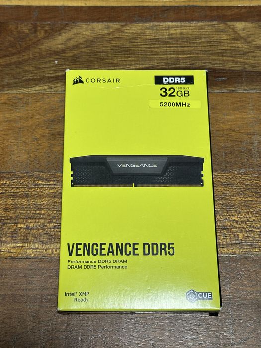 Продам оперативну пам'ять Corsair Vengeance DDR5-5200 32GB (16x2)