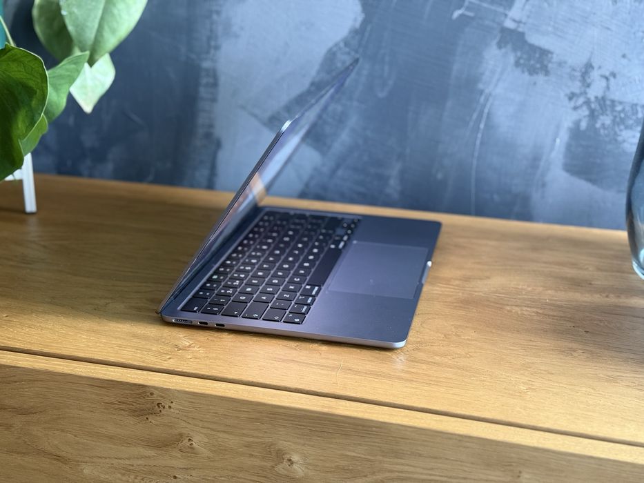 Apple Macbook Air M2 16gb