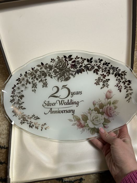Декоративне блюдо на срібне весілля