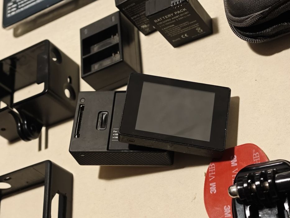 GoPro Hero 3 Black+(набір додаткових аксесуарів для камери у комплекті)
