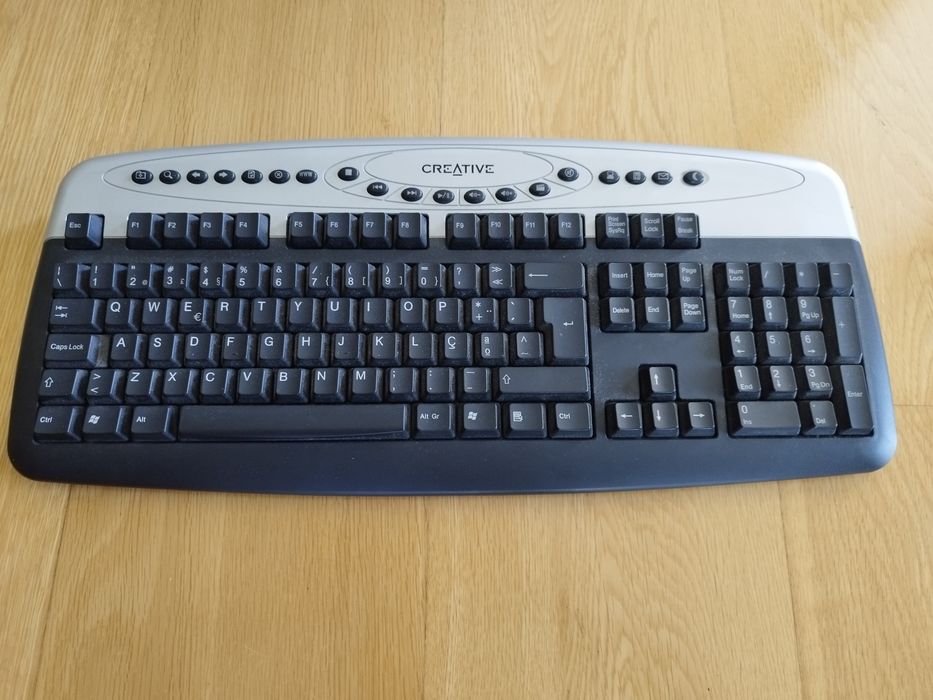 Wireless Keyboard (Batteries)64750629460482120