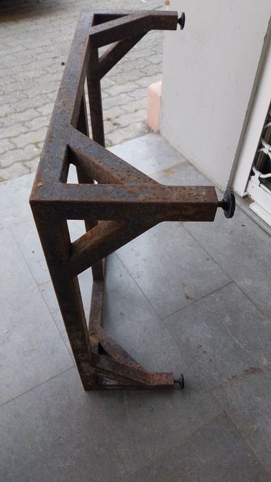 Suporte tipo pés 80x80 tubo 40x40