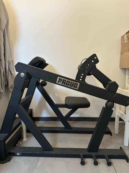 Maszyna do hip thrust proud champion