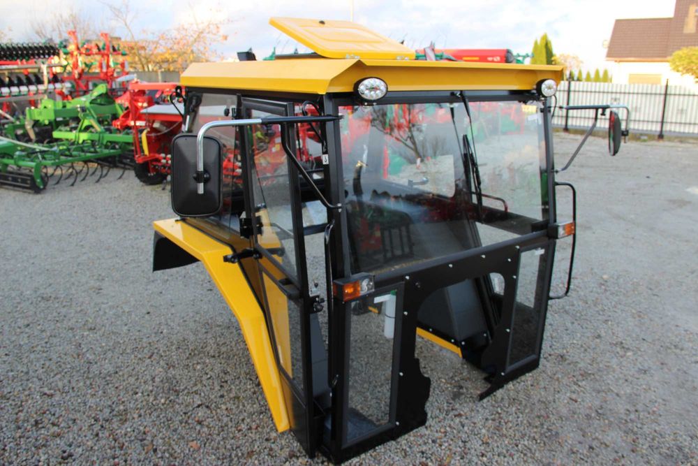 Kabina ciągnikowa z błotnikami URSUS C360 C360-3P C4011 NAGLAK ELEGANT