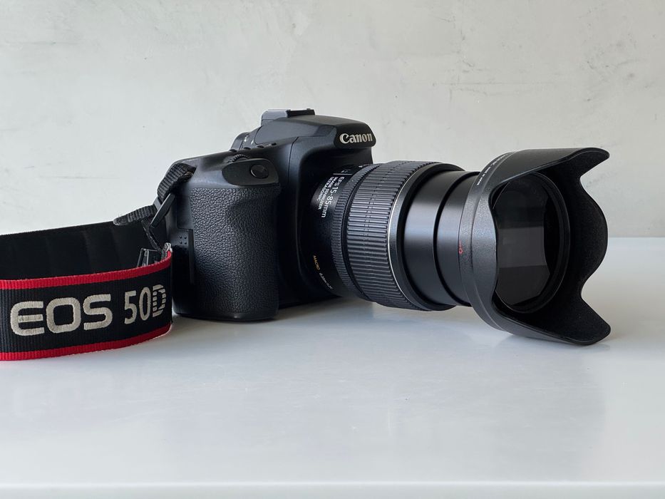 Objetiva Canon EF-S 15-85mm f/3,5-5.6 IS USM