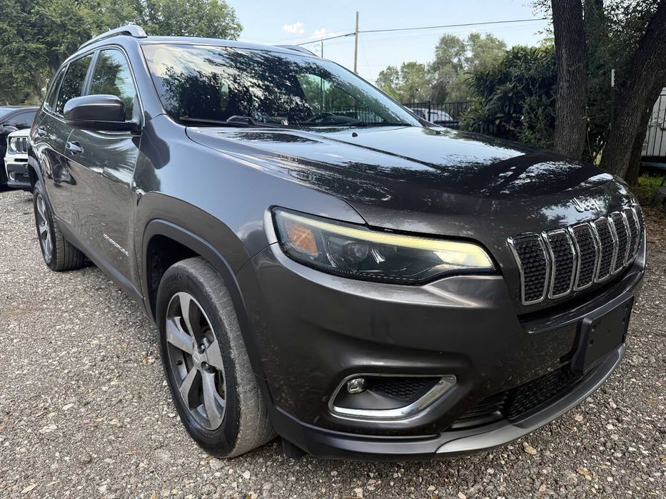 Jeep Cherokee      2020