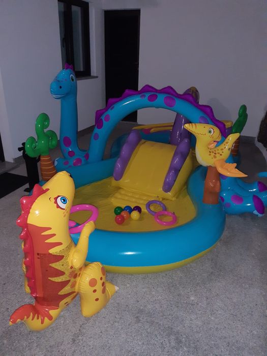 Piscina Intex dinossauro