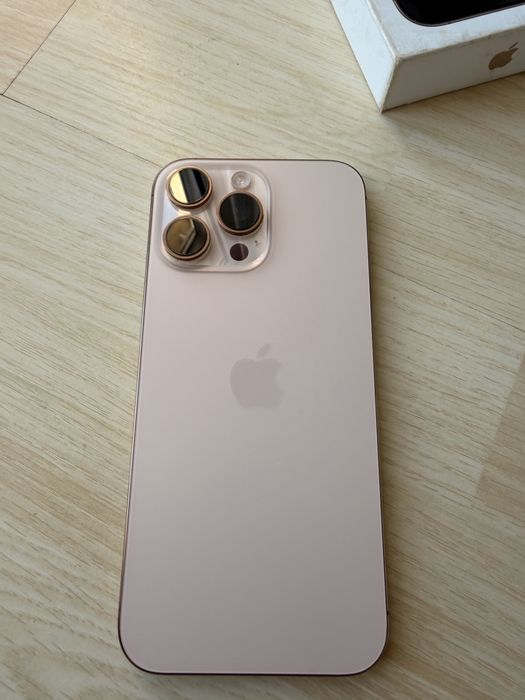 iPhone 16 Pro Max + EXTRAS