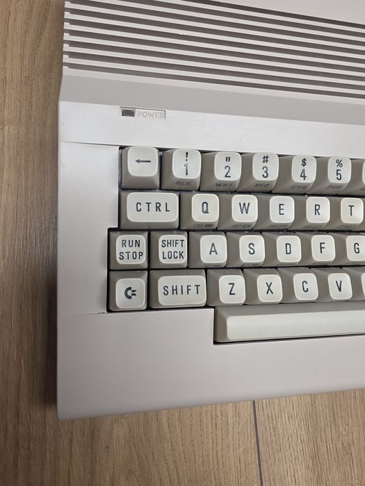 Commodore C64 longboard 1986 specjalna klawiatura made in Germany  joystick WICO Boss USA Datasette zestaw