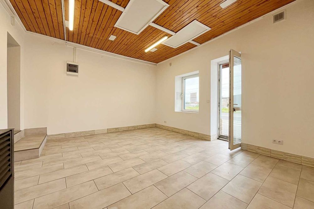 Lokal użytkowy do wynajęcia ok 27m2 przy ulicy Głównej, parter