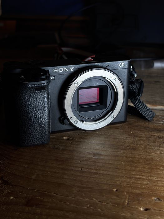 Sony Alpha a6300 + об’єктив 16-50mm