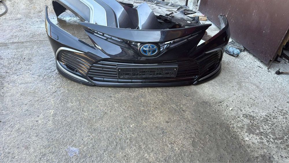 Toyota Camry 75 2019-2024 бампер передний всборе