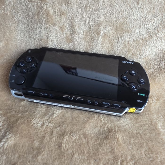 Konsola Sony PSP-1004 (PSP Fat) | 100% Sprawna | Napęd UMD działa