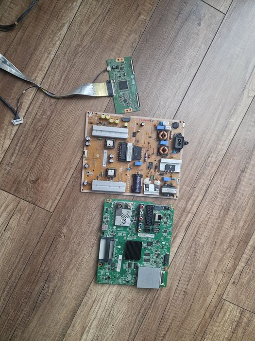 Lg 55UF680V płyta główna zasilacz