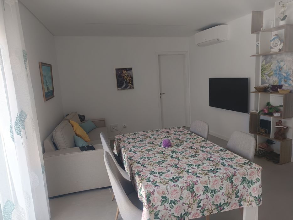 Arrenda se apartamento T1 em Sesimbra