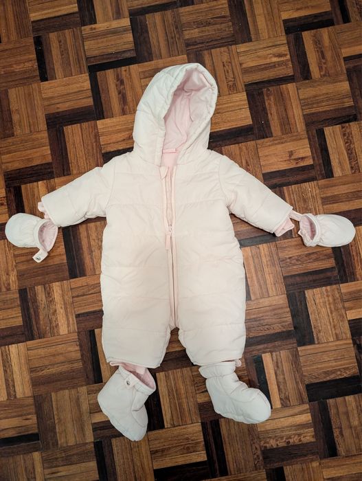 Roupa bebé até 9 meses