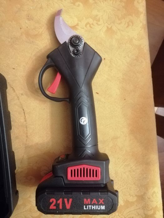 Tesoura de poda eletrica brushless nova