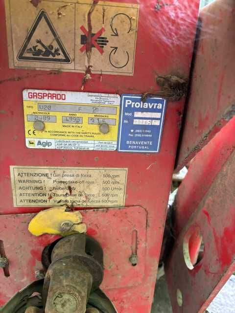Maquina de semear pneumatica de 6 linhas