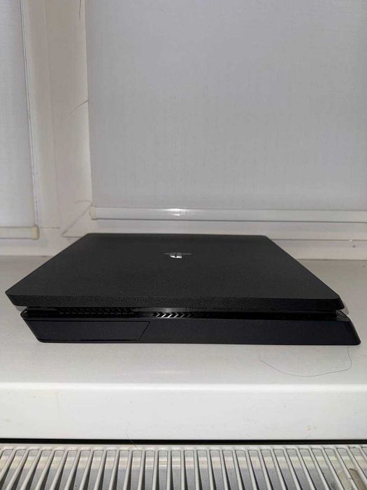 Playstation 4 slim 1tb
