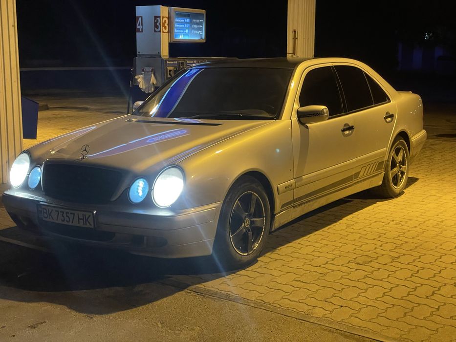 Продам мерседес 210 2,2