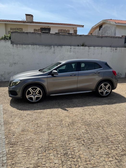 Mercedes-Benz GLA-220 CDI AMG Line