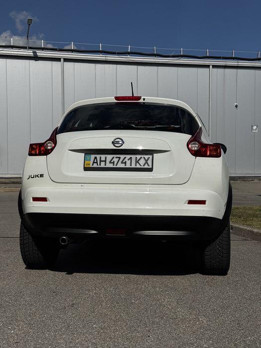 Nissan Juke (офіційний), куплений в автосалоні, один власник.