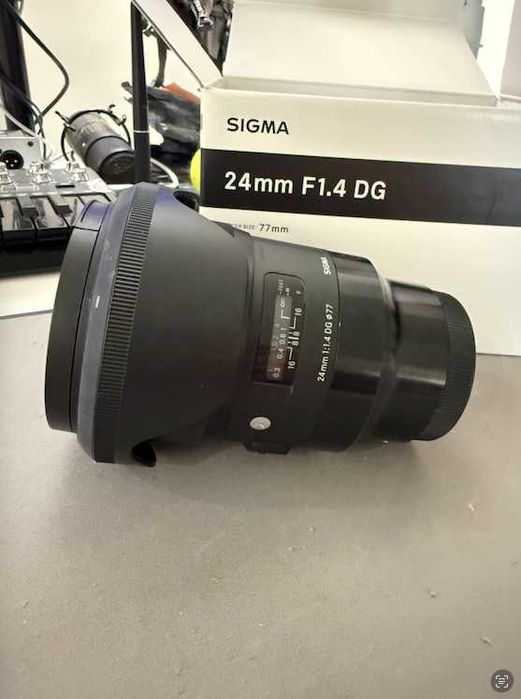 Objetiva Sigma 24mm f/1.4 DG HSM Art c/ Caixa Original